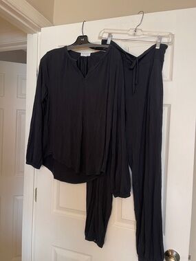 Barefoot Dreams Black Relaxed V-Neck Top & Drawstring Pants Set
